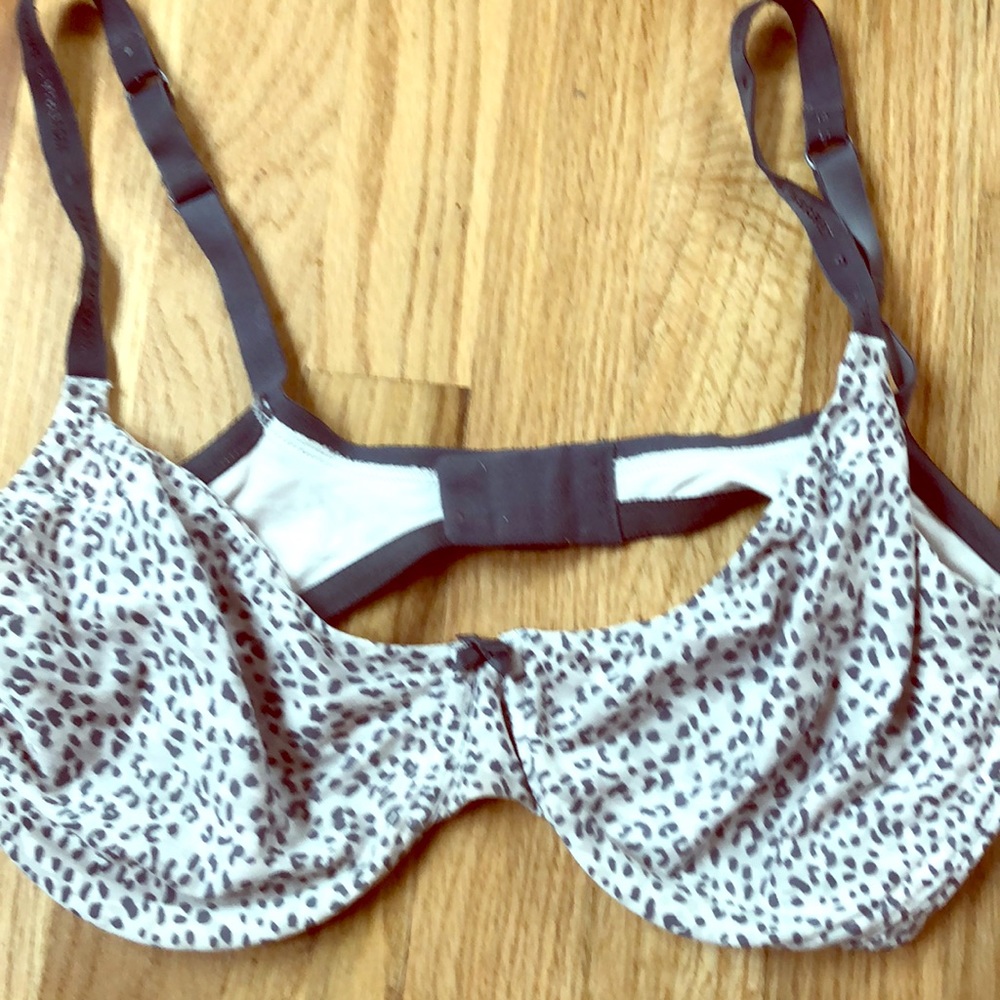 Leopard print grey & white bra 38DD